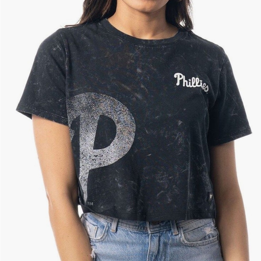 Black Women's Crop Tee - Short Sleeve Graphic